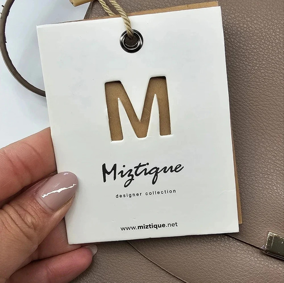 Crossbody - Picture 7 of 11